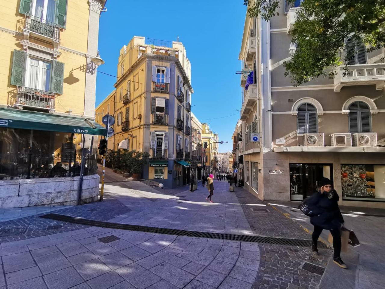 Suitesgaribaldi Cagliari Buitenkant foto