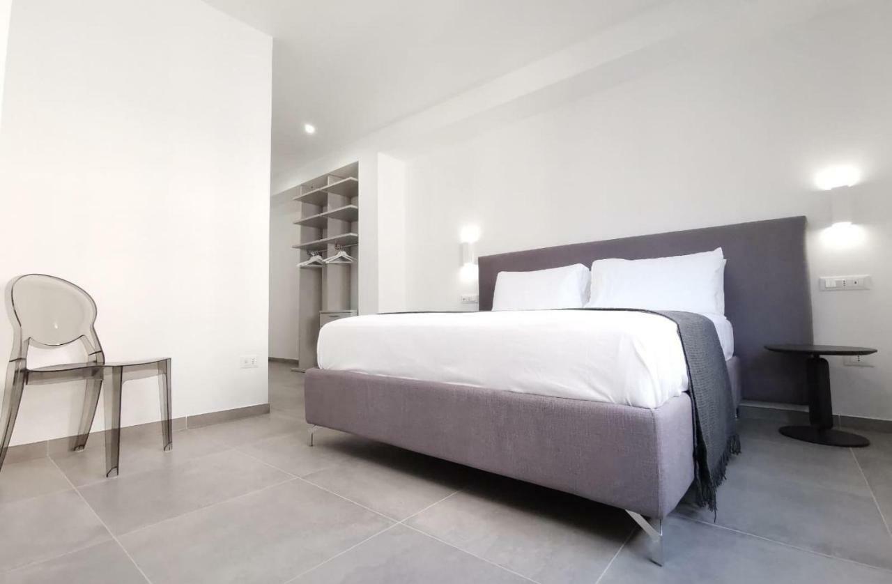 Suitesgaribaldi Cagliari Buitenkant foto