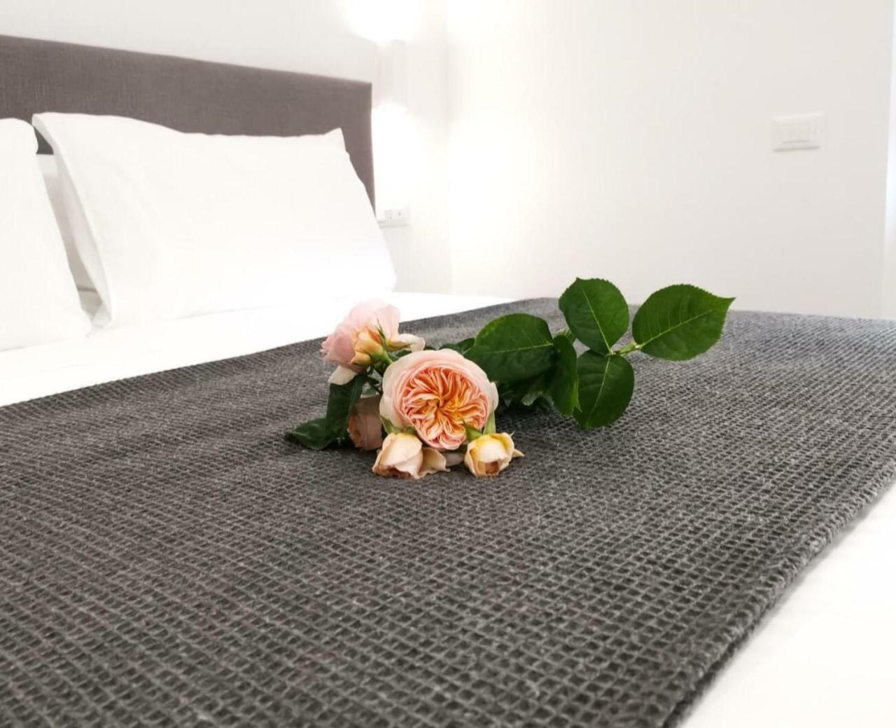 Suitesgaribaldi Cagliari Buitenkant foto