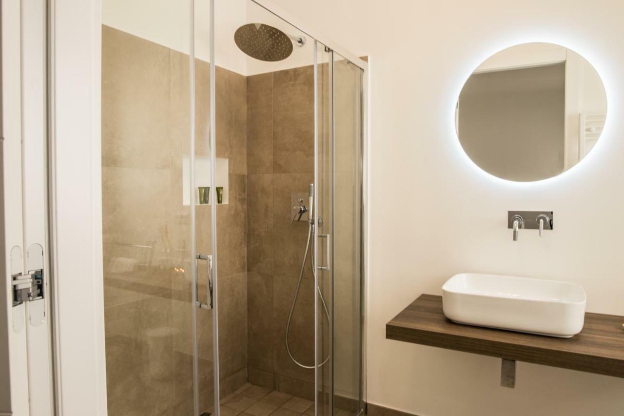 Suitesgaribaldi Cagliari Buitenkant foto